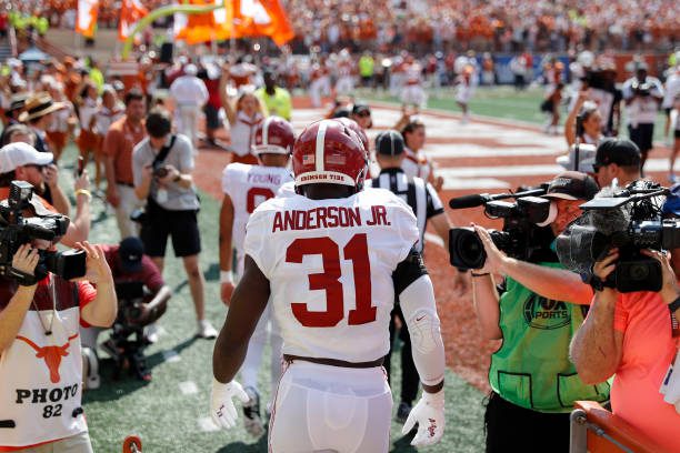 AUSTIN, TEXAS - SEPTEMBER 10: Will Anderson Jr. #31 of the Alabama Crimson Tide takes the field before the game against the Texas Longhorns at Darrell K Royal-Texas Memorial Stadium on September 10, 2022 in Austin, Texas. (Photo by Tim Warner/Getty Images)