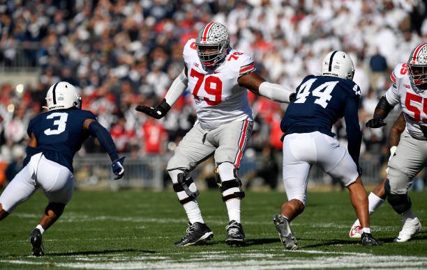 UNIVERSITY PARK, PA - OCTOBER 29: Ohio State tackle Dawand Jones (79) pass blocks during the Ohio State Buckeyes versus Penn State Nittany Lions game on October 29, 2022 at Beaver Stadium in University Park, PA. (Photo by Randy Litzinger/Icon Sportswire via Getty Images)