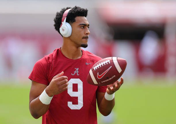 TUSCALOOSA, ALABAMA - SEPTEMBER 17:  Bryce Young #9 of the Alabama Crimson Tide warms up prior to the game against the Louisiana Monroe Warhawks at Bryant-Denny Stadium on September 17, 2022 in Tuscaloosa, Alabama. (Photo by Kevin C. Cox/Getty Images)