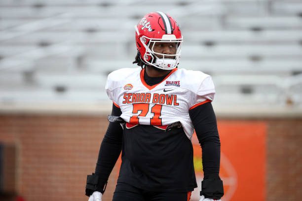 MOBILE, AL - FEBRUARY 02: National offensive lineman Jaelyn Duncan of Maryland (71) during the Reese's Senior Bowl team practice session on February 2, 2023 at Hancock Whitney Stadium in Mobile, Alabama.  (Photo by Michael Wade/Icon Sportswire via Getty Images)