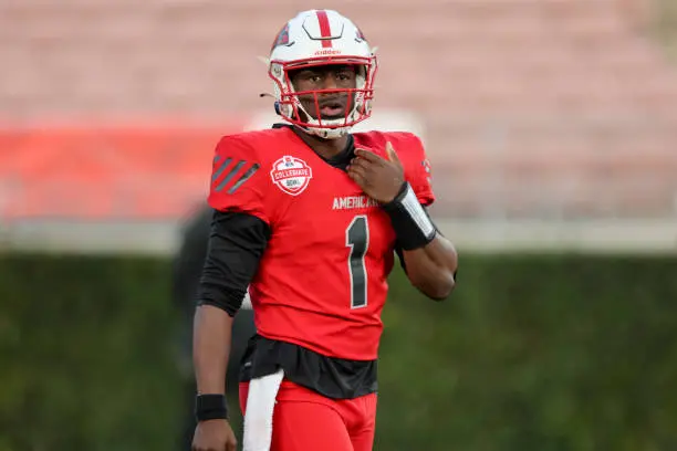 PASADENA, CA - JANUARY 28: American team quarterback Lindsey Scott University of Incarnate Word (1) during the 2023 NFLPA Collegiate Bowl game between the American Team and the National Team on January 28, 2023, at Rose Bowl in Pasadena, CA. (Photo by Jordon Kelly/Icon Sportswire via Getty Images)