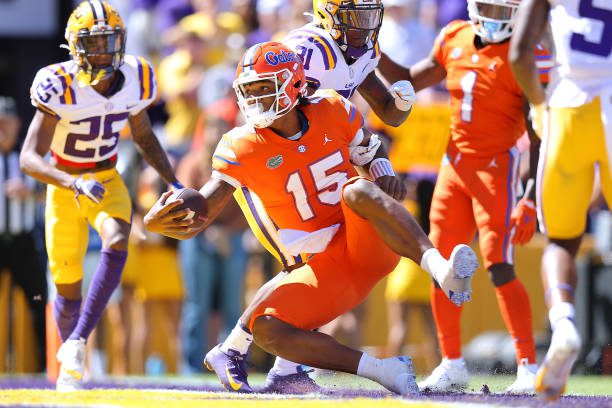 BATON ROUGE, LOUISIANA - OCTOBER 16: Anthony Richardson #15 of the Florida Gators scores a touchdown during the second half against the LSU Tigers at Tiger Stadium on October 16, 2021 in Baton Rouge, Louisiana. (Photo by Jonathan Bachman/Getty Images)