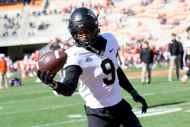 CLEMSON, SC - NOVEMBER 20: A.T. Perry (9) wide receiver of Wake Forest during a college football game between the Wake Forest Demon Deacons and the Clemson Tigers on November 20, 2021, at Clemson Memorial Stadium in Clemson, S.C. (Photo by John Byrum/Icon Sportswire via Getty Images)