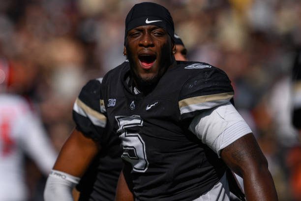 WEST LAFAYETTE, IN - SEPTEMBER 30: Purdue Boilermakers outside linebacker Nic Scourton (5) warms up on the field before the college football game between the Purdue Boilermakers and Illinois Fighting Illini on September 29, 2023, at Ross-Ade Stadium in West Lafayette, IN. (Photo by Zach Bolinger/Icon Sportswire via Getty Images)