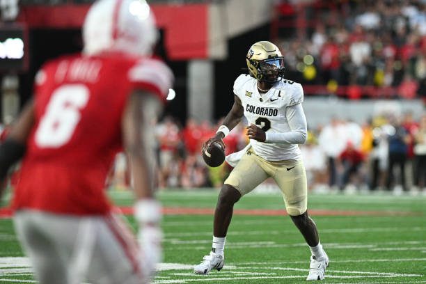 LINCOLN, NEBRASKA - SEPTEMBER 07: Shedeur Sanders #2 of the Colorado Buffaloes looks downfield to throw against the Nebraska Cornhuskers during the second quarter at Memorial Stadium on September 7, 2024 in Lincoln, Nebraska. (Photo by Steven Branscombe/Getty Images)