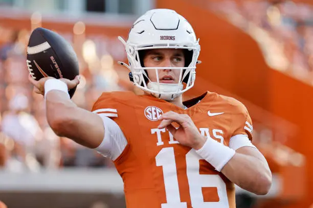 gettyimages-2173613035-612x612 AUSTIN, TEXAS - SEPTEMBER 21: Arch Manning #16 of the Texas Longhorns warms up before the game against the Louisiana Monroe Warhawks at Darrell K Royal-Texas Memorial Stadium on September 21, 2024 in Austin, Texas. (Photo by Tim Warner/Getty Images)