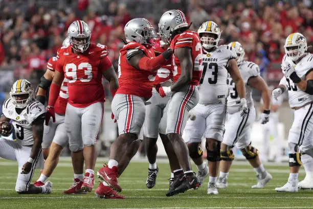 gettyimages-2171053587-612x612 (1) COLUMBUS, OHIO - SEPTEMBER 07: Defensive lineman Kayden McDonald #98 and Linebacker Arvell Reese #20 of the Ohio State Buckeyes reacts to a play during the game against the Western Michigan Broncos at Ohio Stadium on September 07, 2024 in Columbus, Ohio. (Photo by Jason Mowry/Getty Images)