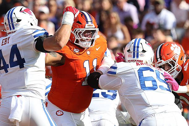 CLEMSON, SC - OCTOBER 18: Clemson Tigers defensive lineman Peter Woods (11) during a college football game between the SMU Mustangs and the Clemson Tigers on October 18, 2025 at Memorial Stadium in Clemson, S.C. (Photo by John Byrum/Icon Sportswire via Getty Images)