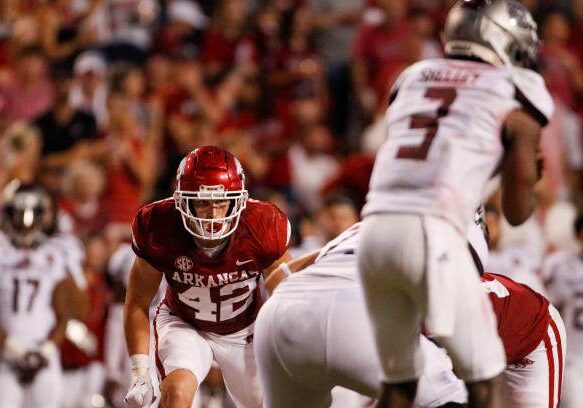 FAYETTEVILLE, AR - SEPTEMBER 17: Arkansas Razorbacks linebacker Drew Sanders (42) during the college football game between the Missouri State Bears and Arkansas Razorbacks on September 17, 2022, at Donald W. Reynolds Razorback Stadium in Fayetteville, Arkansas. (Photo by Andy Altenburger/Icon Sportswire via Getty Images)