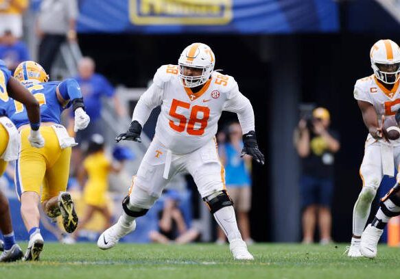 PITTSBURGH, PA - SEPTEMBER 10: Tennessee Volunteers offensive lineman Darnell Wright (58) blocks during a college football game against the Pittsburgh Panthers on September 10, 2022 at Acrisure Stadium in Pittsburgh, Pennsylvania. (Photo by Joe Robbins/Icon Sportswire via Getty Images)