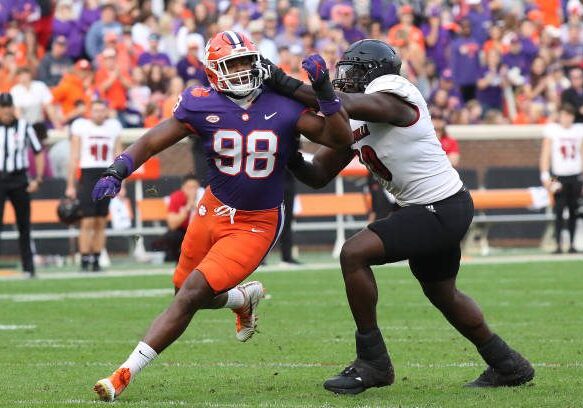 CLEMSON, SC - NOVEMBER 12: Clemson Tigers defensive end Myles Murphy (98) during a college football game between the Louisville Cardinals and the Clemson Tigers on November 12, 2022, at Clemson Memorial Stadium in Clemson, S.C. (Photo by John Byrum/Icon Sportswire via Getty Images)