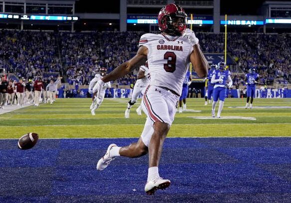 LEXINGTON, KENTUCKY - OCTOBER 08: Antwane Wells Jr. #3 of the South Carolina Gamecocks scores a touchdown in the third quarter against the Kentucky Wildcats at Kroger Field on October 08, 2022 in Lexington, Kentucky. (Photo by Dylan Buell/Getty Images)