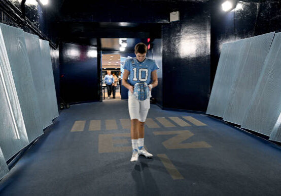 CHAPEL HILL, NORTH CAROLINA - NOVEMBER 19: Drake Maye #10 of the North Carolina Tar Heels prepares to tahe the field during their game against the Georgia Tech Yellow Jackets at Kenan Memorial Stadium on November 19, 2022 in Chapel Hill, North Carolina. (Photo by Grant Halverson/Getty Images)