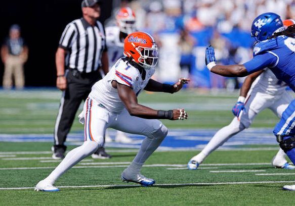 LEXINGTON, KY - SEPTEMBER 30: Florida Gators defensive end Princely Umanmielen (1) pursues a play on defense during a college football game against the Kentucky Wildcats on September 30, 2023 at Kroger Field in Lexington, Kentucky. (Photo by Joe Robbins/Icon Sportswire via Getty Images)