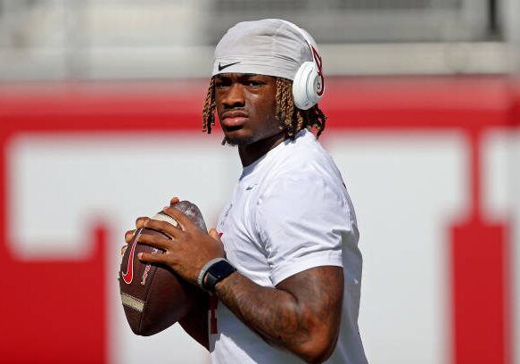 TUSCALOOSA, ALABAMA - OCTOBER 26: Quarterback Jalen Milroe #4 of the Alabama Crimson Tide warms up prior to a game against the Missouri Tigers at Bryant-Denny Stadium on October 26, 2024 in Tuscaloosa, Alabama. (Photo by Jason Clark/Getty Images)