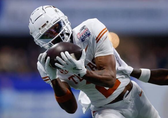 ATLANTA, GEORGIA - JANUARY 1: Matthew Golden #2 of the Texas Longhorns makes a reception during the fourth quarter of the Chick-fil-A Peach Bowl at Mercedes-Benz Stadium on January 1, 2025 in Atlanta, Georgia. (Photo by Todd Kirkland/Getty Images)