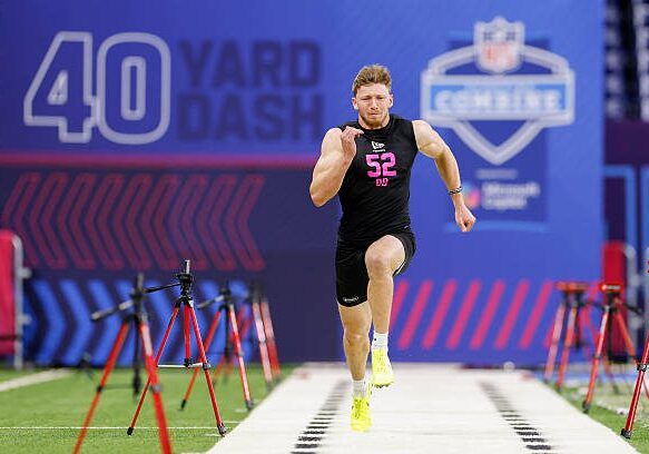 INDIANAPOLIS, INDIANA - FEBRUARY 24: Dillon Thieneman #DB52 of Oregon participates in the 40-yard dash during the 2026 NFL Scouting Combine at Lucas Oil Stadium on February 27, 2026 in Indianapolis, Indiana. (Photo by Lauren Leigh Bacho/Getty Images)